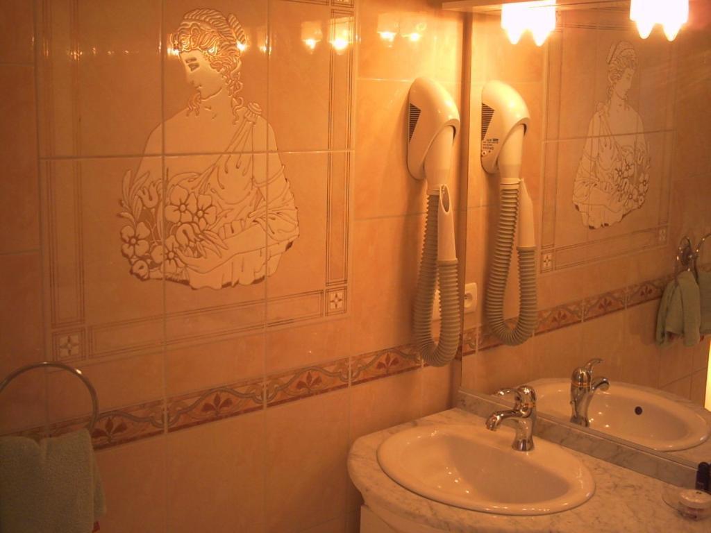 Chambres D'Hotes La Balaguere Cauterets Zimmer foto